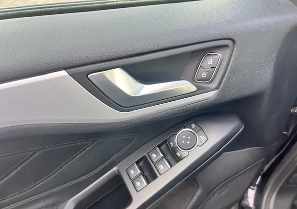 Ford Focus cena 34900 przebieg: 36181, rok produkcji 2019 z Nasielsk małe 137